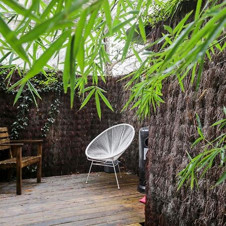 Hidden Abode With Large Patio In Buttes-Chaumont - Paris Exteriör bild